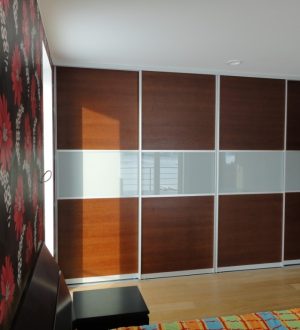 Garderoobid, liuguksed ja mööbel (19)